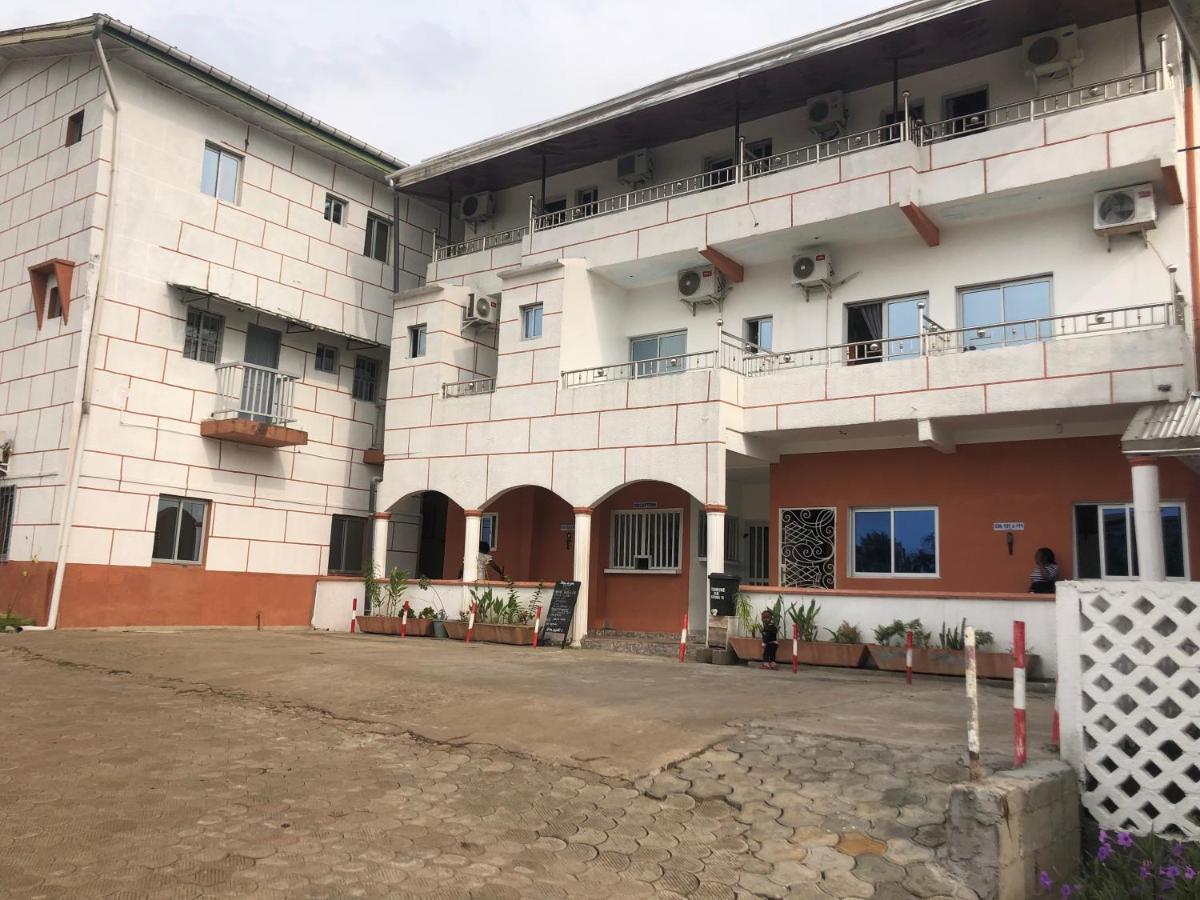 Hotel La Grace Криби Екстериор снимка